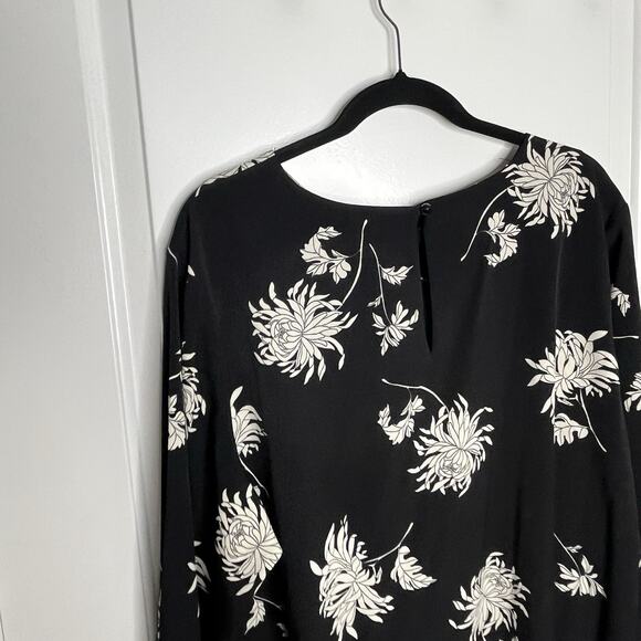 Neiman Marcus Blouse Women's 3X Black Floral Flutter Sleeve Asymmetric Flowy - Picture 5 of 10